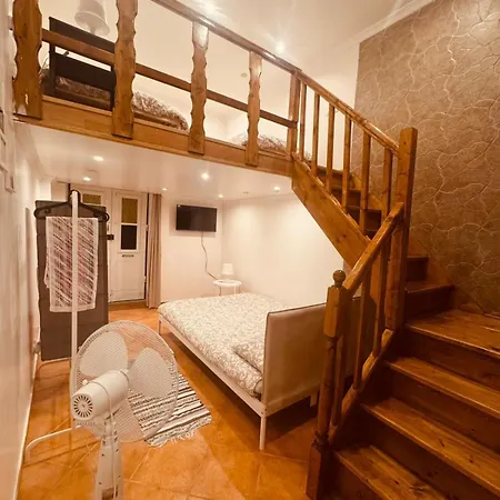 Coast Hostel Faro
