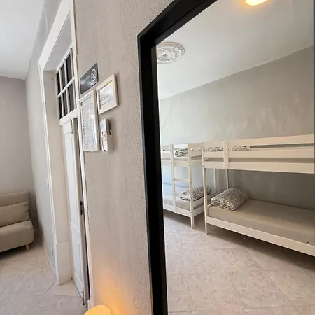 Coast Hostel Faro